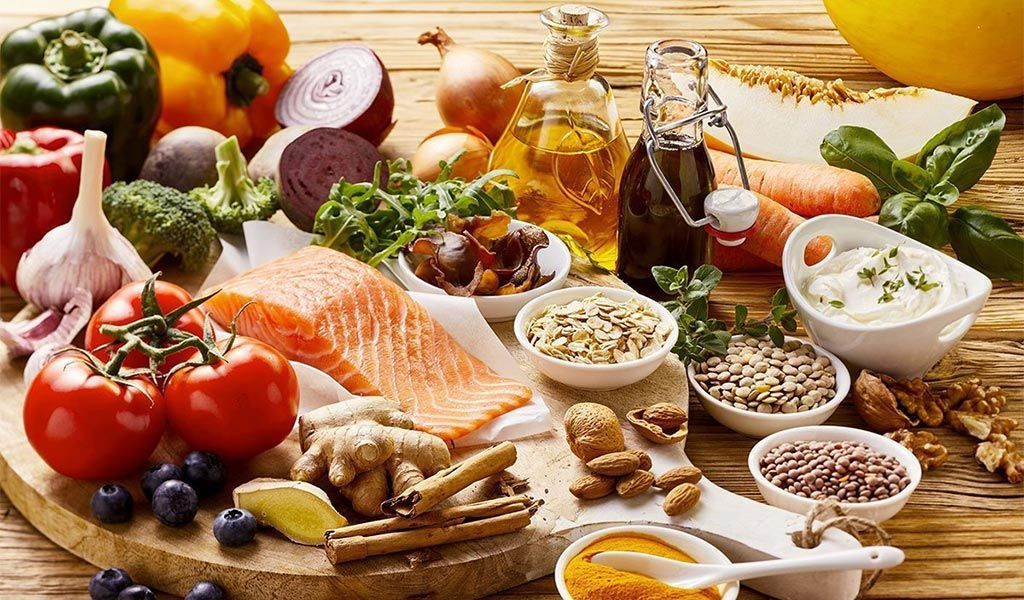 Продукты, повышающие иммунитет: как их включить в рацион